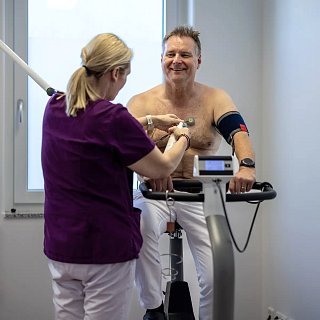 Durchführung eines Belastungs-EKGs