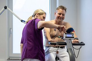 Durchführung eines Belastungs-EKGs